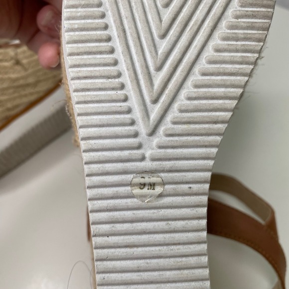 Vaneli Tan Leather Espadrille Wedge Sandals Metallic Chain Straps Women‎ 9M - Picture 8 of 11